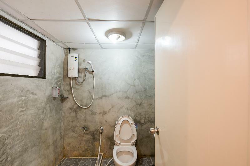 Oyo 110 Old Town Hotel バンコク都 エクステリア 写真